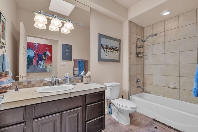 5308 Sacate Avenue NW, Albuquerque, NM 87120