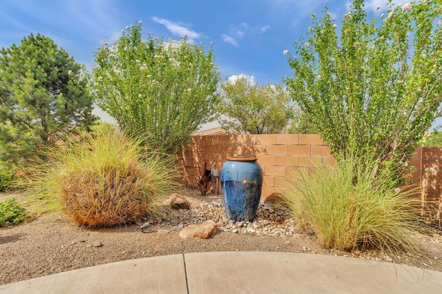 5308 Sacate Avenue NW, Albuquerque, NM 87120