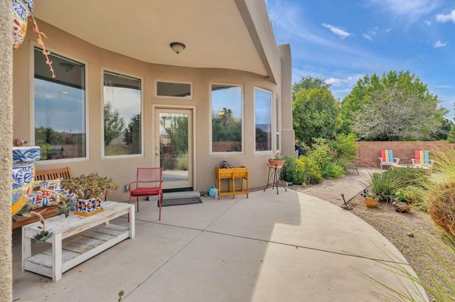 5308 Sacate Avenue NW, Albuquerque, NM 87120