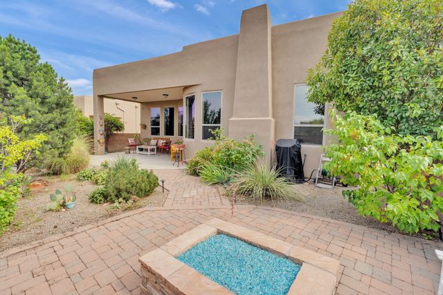 5308 Sacate Avenue NW, Albuquerque, NM 87120