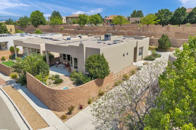 5308 Sacate Avenue NW, Albuquerque, NM 87120