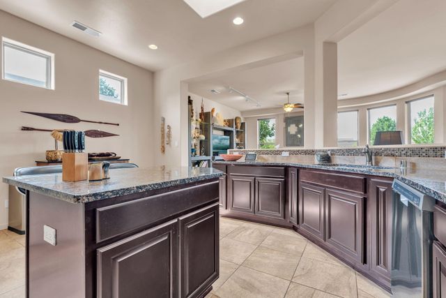 5308 Sacate Avenue NW, Albuquerque, NM 87120