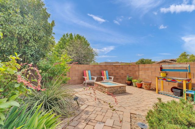 5308 Sacate Avenue NW, Albuquerque, NM 87120