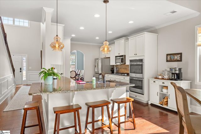 27 Wood Hollow Circle, Greer, SC 29650