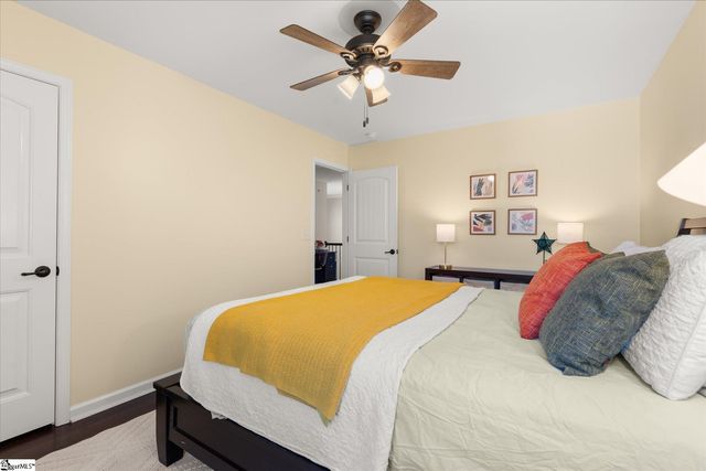 27 Wood Hollow Circle, Greer, SC 29650