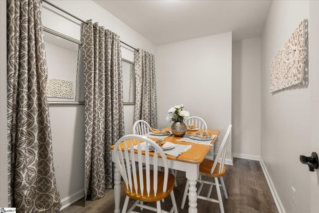 27 Wood Hollow Circle, Greer, SC 29650