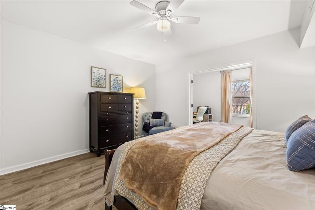 27 Wood Hollow Circle, Greer, SC 29650