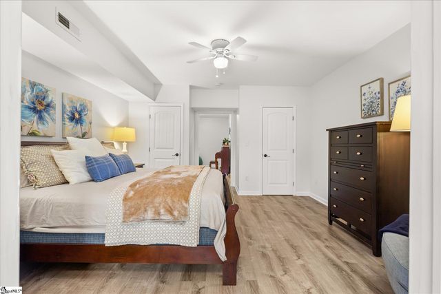 27 Wood Hollow Circle, Greer, SC 29650