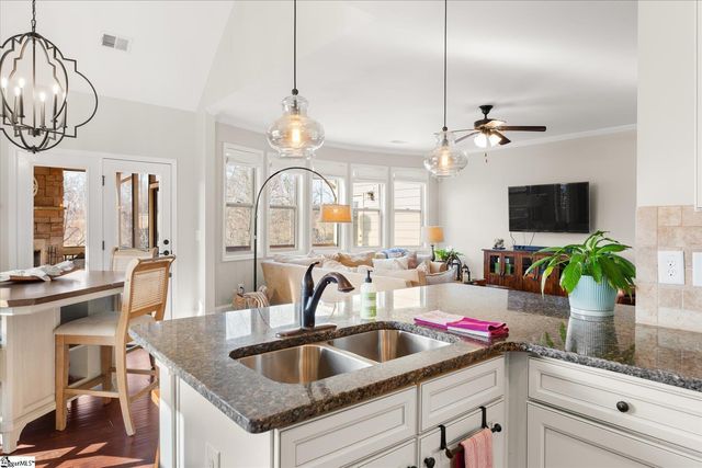 27 Wood Hollow Circle, Greer, SC 29650