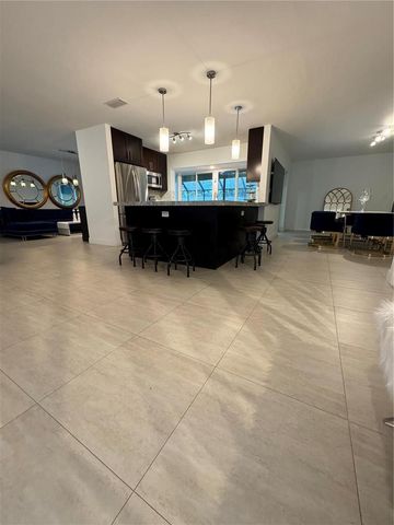 5921 SW 17th Court 59212, Plantation, FL 33317