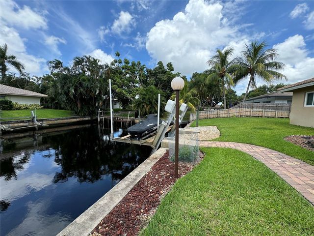5921 SW 17th Court 59212, Plantation, FL 33317