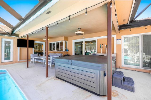 5921 SW 17th Court 59212, Plantation, FL 33317