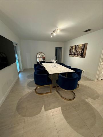 5921 SW 17th Court 59212, Plantation, FL 33317