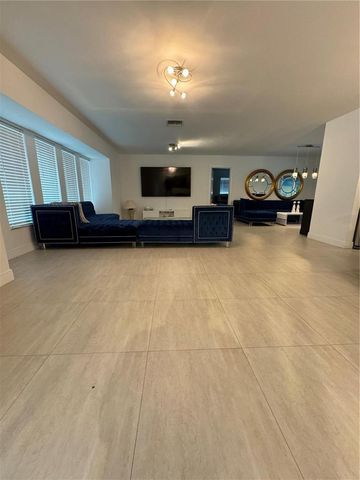 5921 SW 17th Court 59212, Plantation, FL 33317