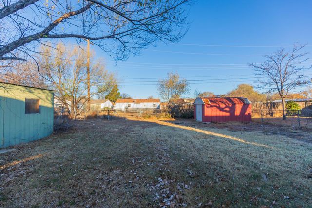 3827 NE 26TH Avenue, Amarillo, TX 79107