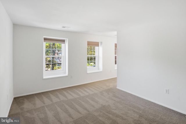 12800 TUMBLING BROOK LN, Woodbridge, VA 22192