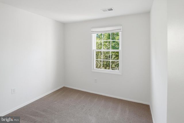 12800 TUMBLING BROOK LN, Woodbridge, VA 22192