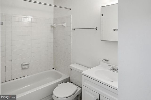12800 TUMBLING BROOK LN, Woodbridge, VA 22192