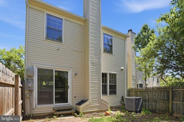 12800 TUMBLING BROOK LN, Woodbridge, VA 22192