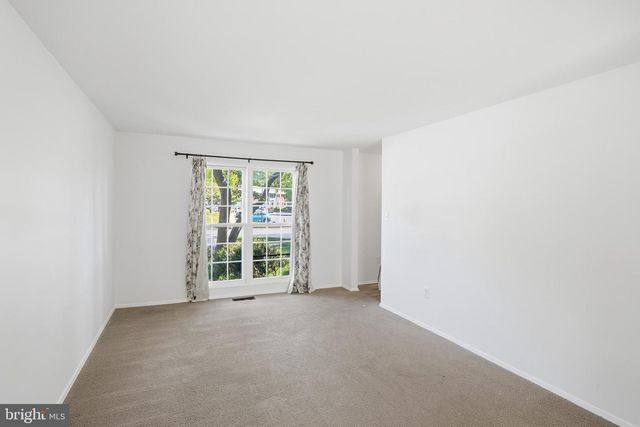 12800 TUMBLING BROOK LN, Woodbridge, VA 22192