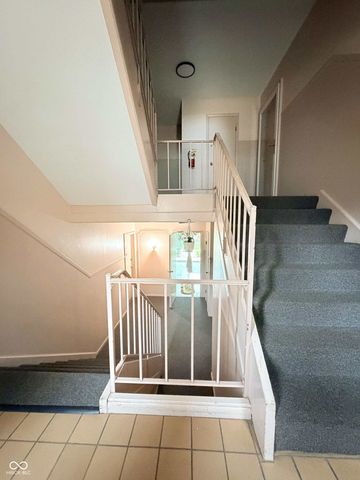 5038 Allisonville Road B, Indianapolis, IN 46205