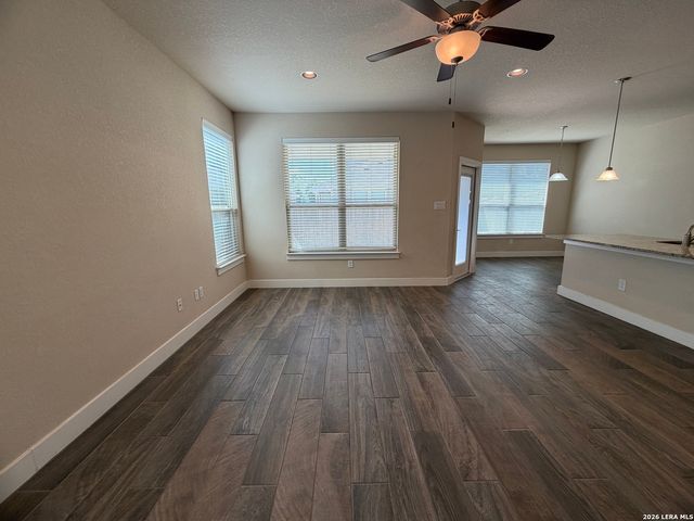 724 Gristmill Dr, New Braunfels, TX 78130