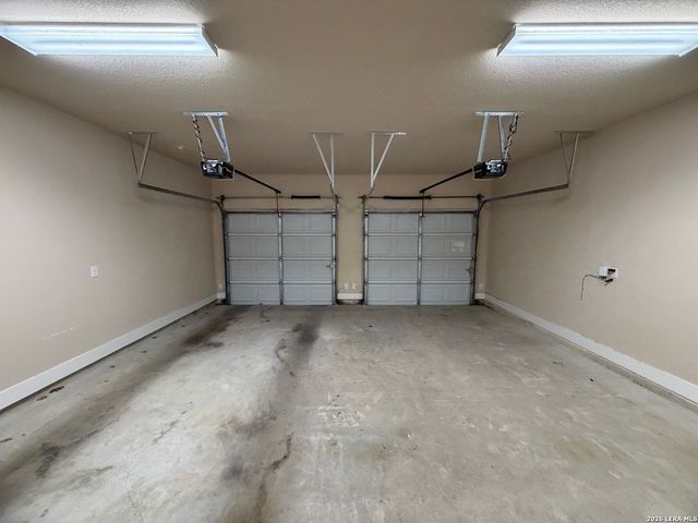 724 Gristmill Dr, New Braunfels, TX 78130