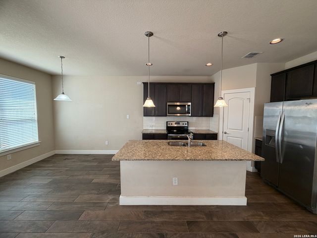 724 Gristmill Dr, New Braunfels, TX 78130