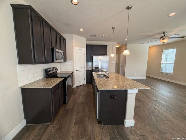 724 Gristmill Dr, New Braunfels, TX 78130