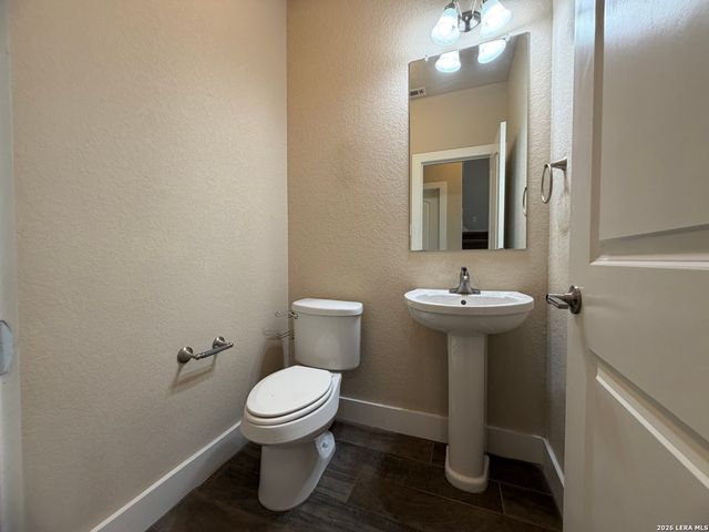 724 Gristmill Dr, New Braunfels, TX 78130