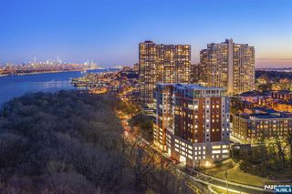 69 Main Street 1404, Fort Lee, NJ 07024