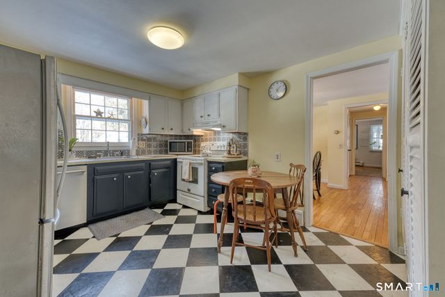 22 Nathans Lane, Madison, CT 06443