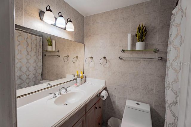 7104 BLUE EARTH COURT, Orlando, FL 32818