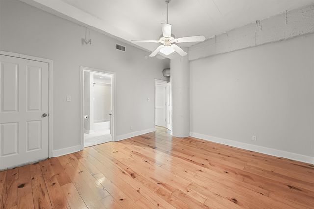 104 21st Avenue 203, Galveston, TX 77550