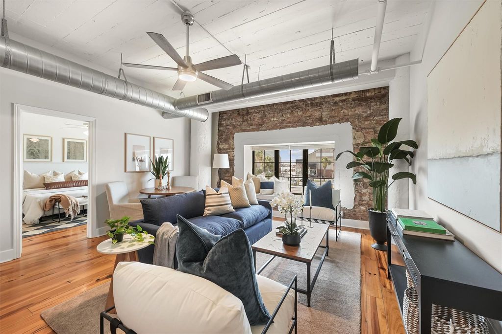 104 21st Avenue 203, Galveston, TX 77550