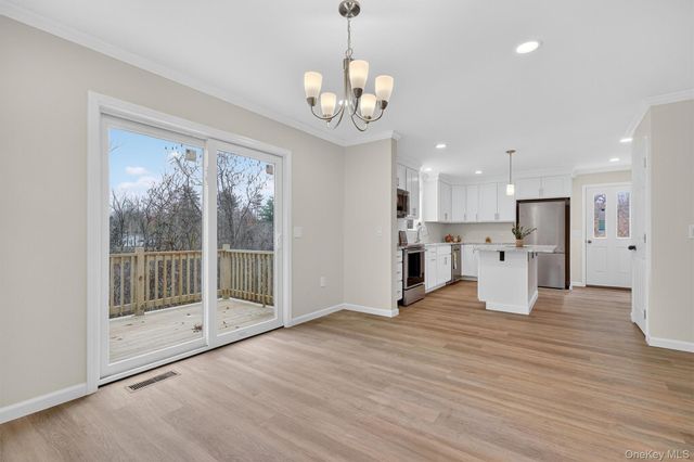 25 Teetsel Street, Saugerties, NY 12477