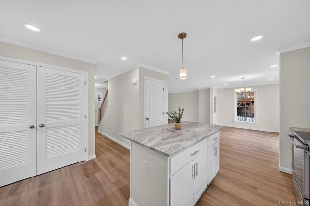 25 Teetsel Street, Saugerties, NY 12477