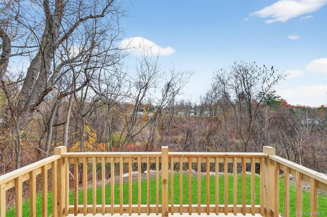 25 Teetsel Street, Saugerties, NY 12477