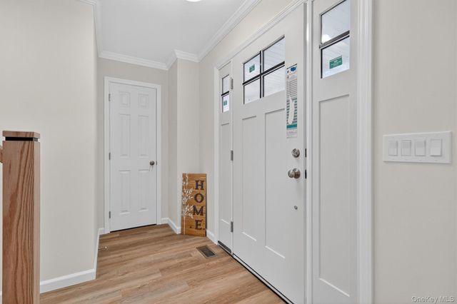 25 Teetsel Street, Saugerties, NY 12477