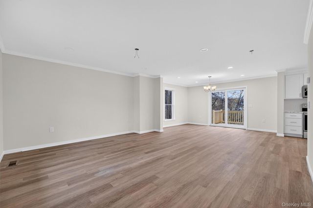 25 Teetsel Street, Saugerties, NY 12477