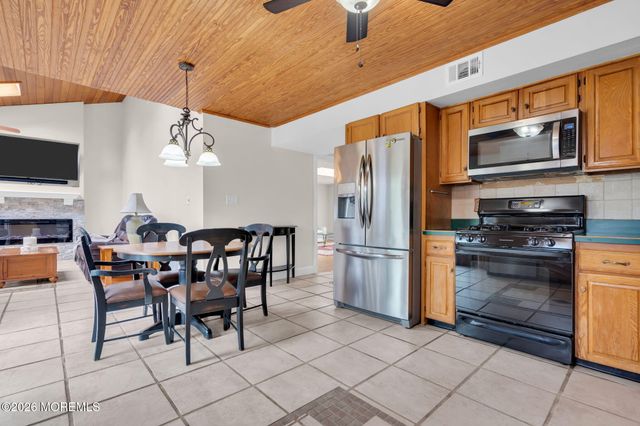 418 Mamie Court, Brick, NJ 08723