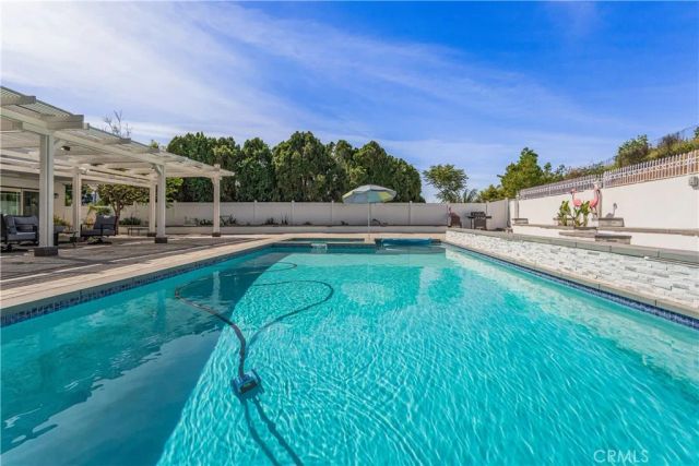 573 N Jalapa, Covina, CA 91724