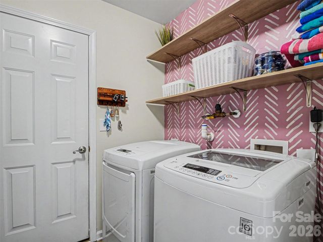 156 Barrington Drive, Mount Holly, NC 28120