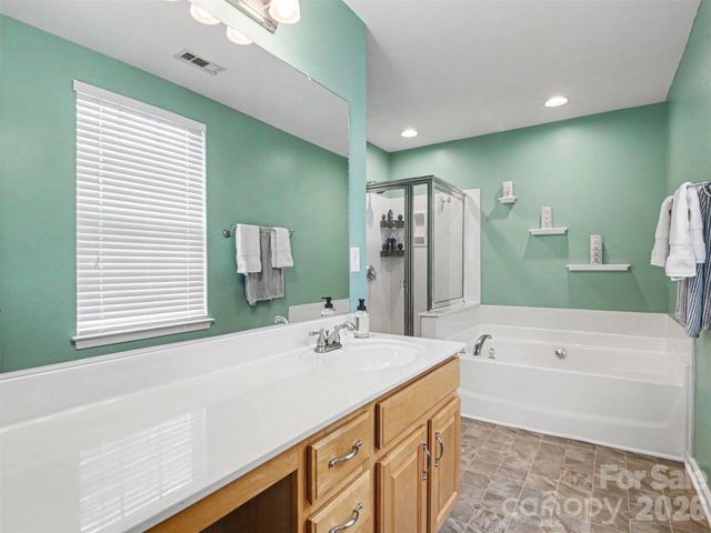 156 Barrington Drive, Mount Holly, NC 28120