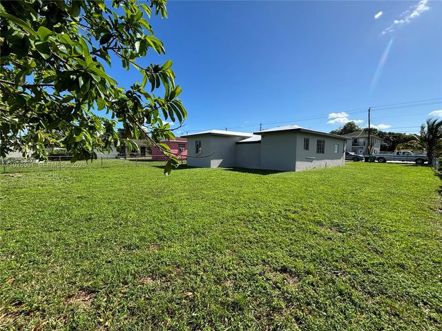 2145 NW 64th St, Miami, FL 33147