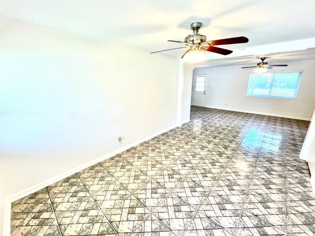 201 E Fuller Drive, Euless, TX 76039