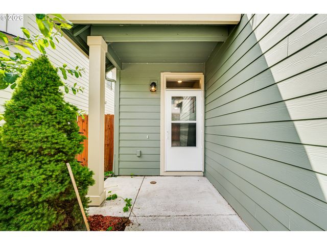 5905 Ne 56TH Cir, Vancouver, WA 98661