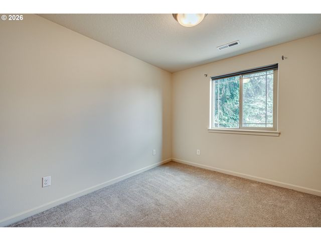 5905 Ne 56TH Cir, Vancouver, WA 98661