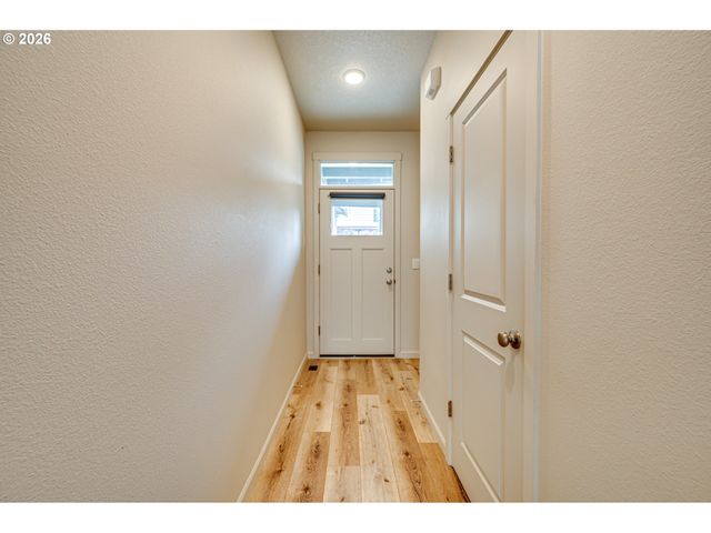 5905 Ne 56TH Cir, Vancouver, WA 98661