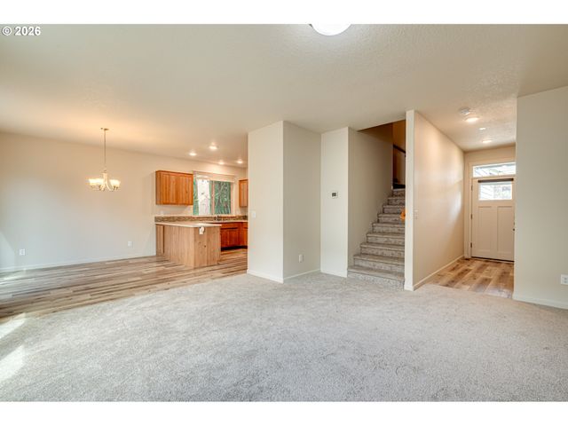 5905 Ne 56TH Cir, Vancouver, WA 98661